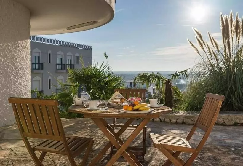 Hotelli Sosta A Levante
