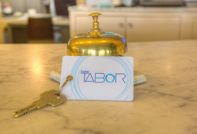هتل Tabor