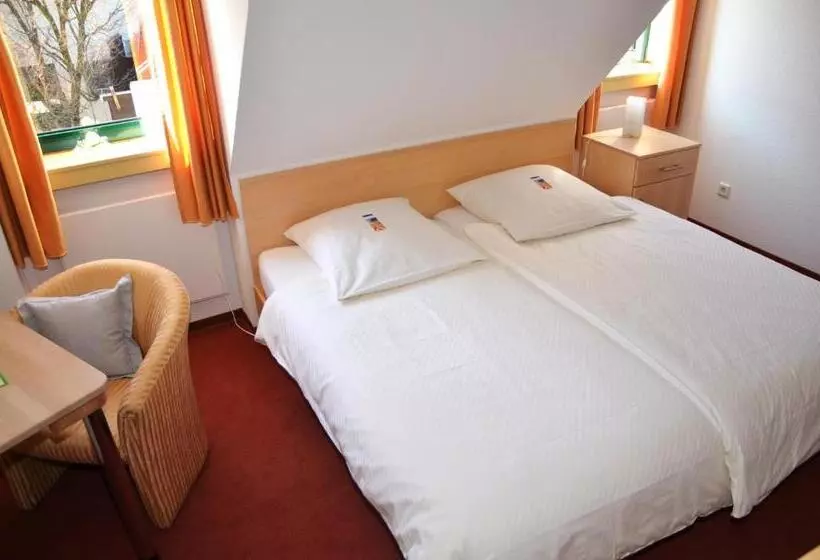 Hotelli Velcrea