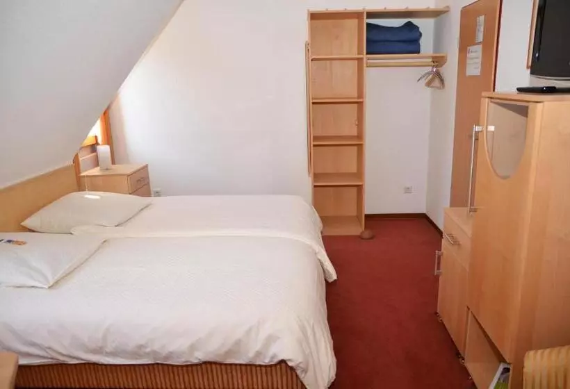 Hotelli Velcrea