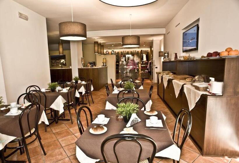 ホテル Villa Santacroce