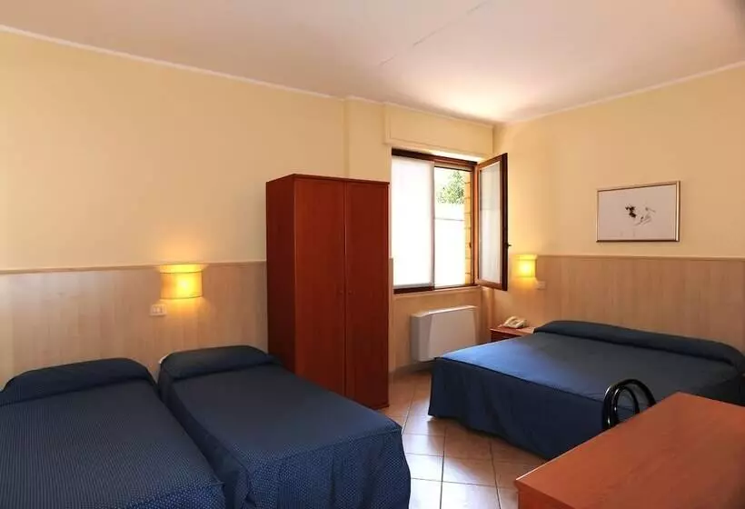 هتل Villa Santacroce