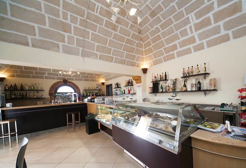 בית מלון כפרי Al Ritrovo Ristorante & Albergo