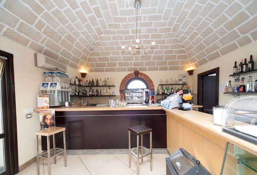 בית מלון כפרי Al Ritrovo Ristorante & Albergo