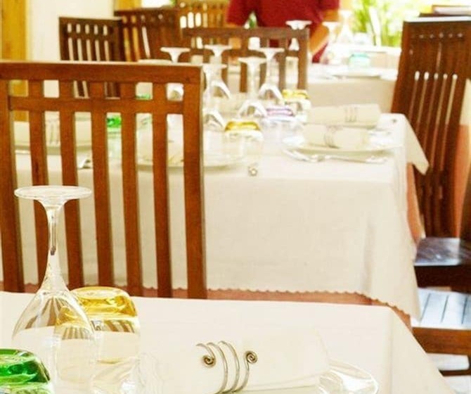 בית מלון כפרי Al Ritrovo Ristorante & Albergo