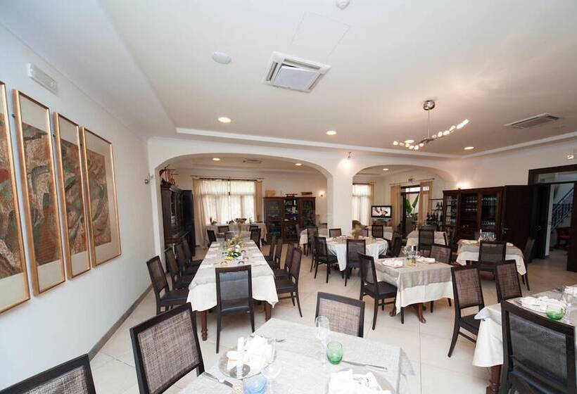 בית מלון כפרי Al Ritrovo Ristorante & Albergo