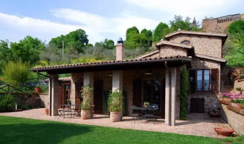 هتل B&b Casaselita