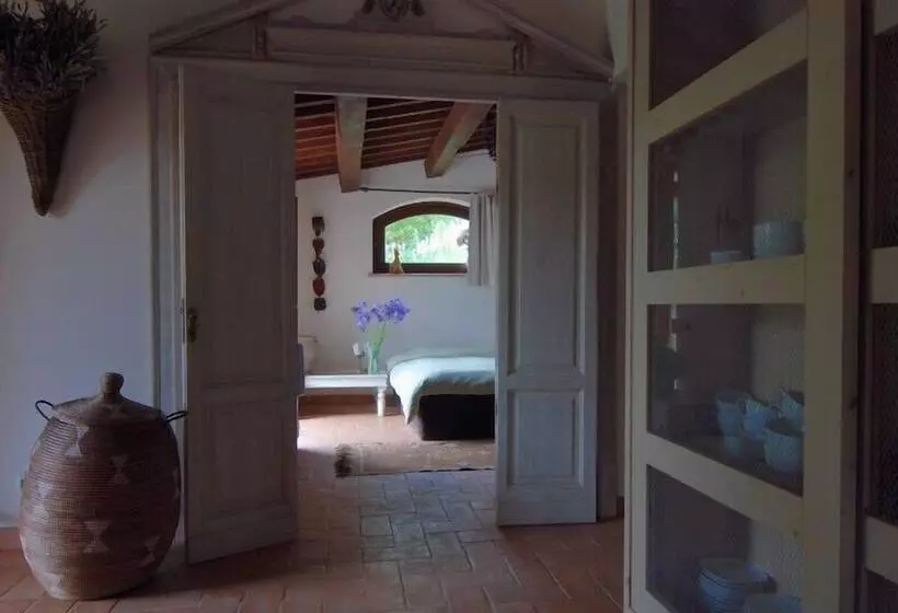 هتل B&b Casaselita