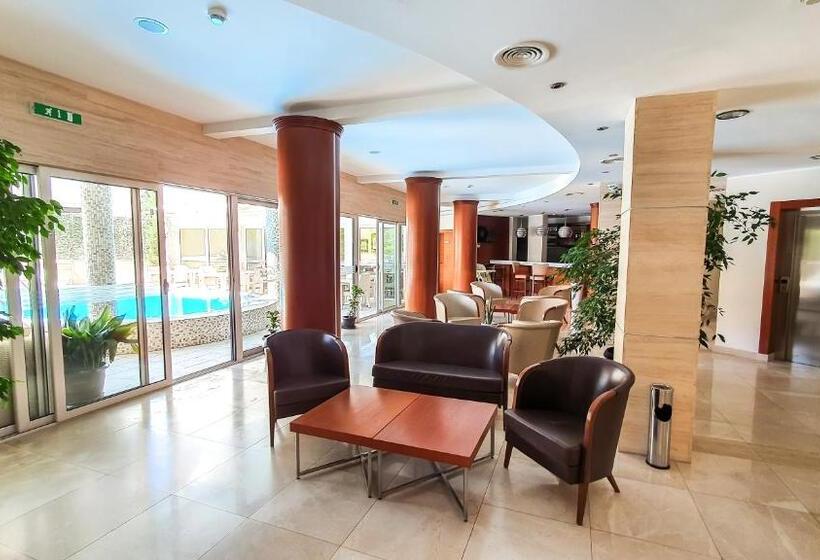 هتل Apartments Del Mar