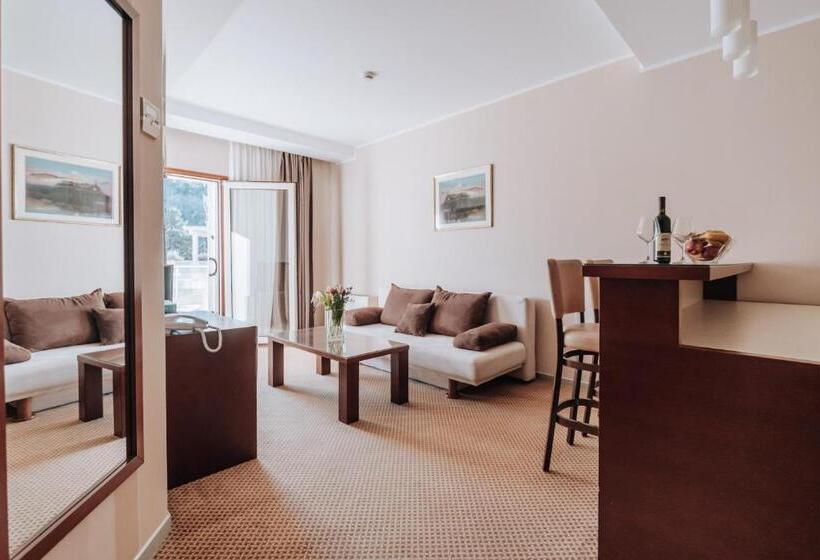 هتل Apartments Del Mar