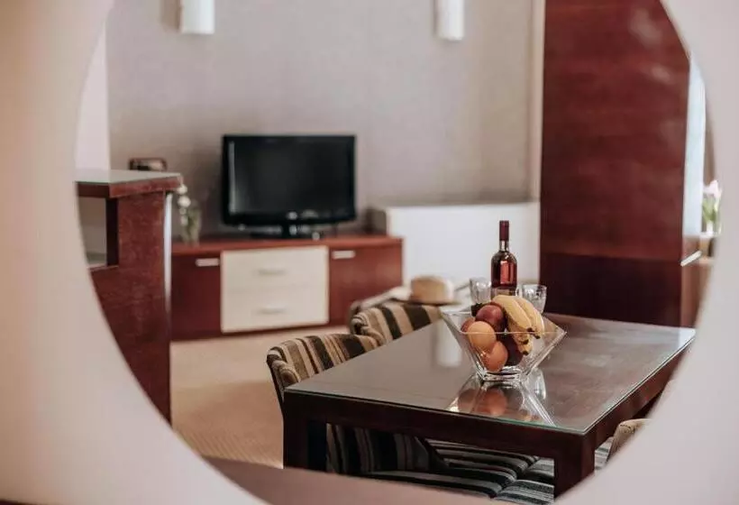 هتل Apartments Del Mar