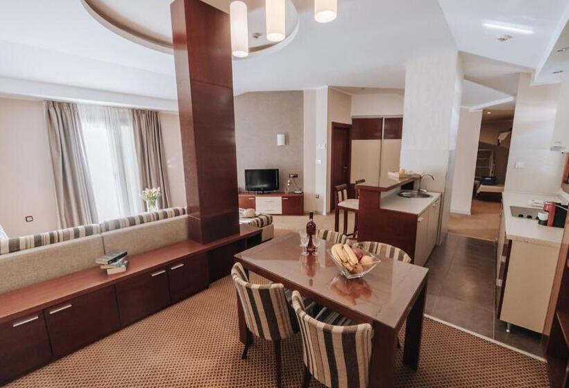 هتل Apartments Del Mar