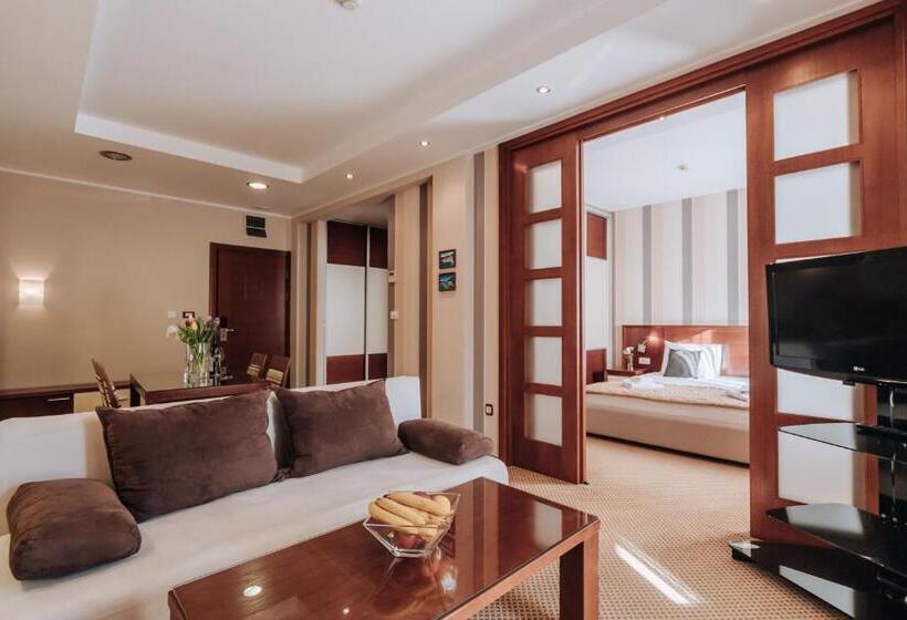 هتل Apartments Del Mar