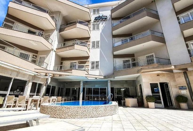 هتل Apartments Del Mar