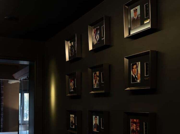 The Glam Boutique Hotel & Apt