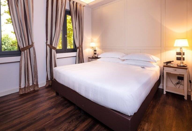 The Glam Boutique Hotel & Apt