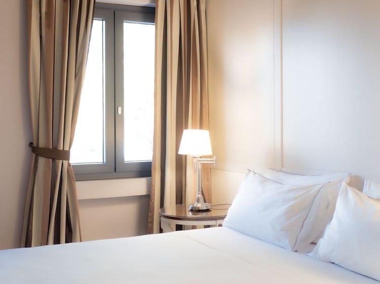 The Glam Boutique Hotel & Apt