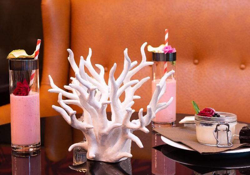 The Glam Boutique Hotel & Apt