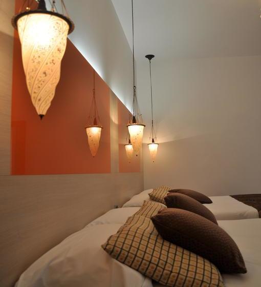 هتل Locanda De La Spada