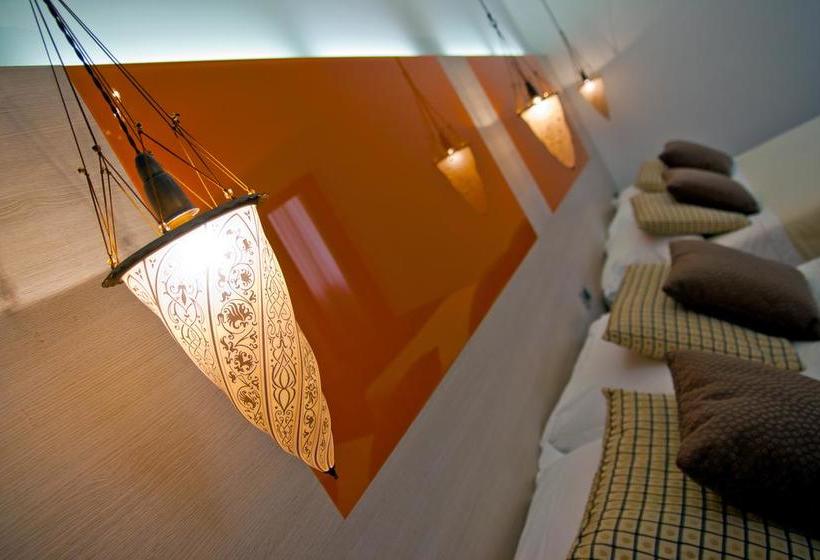 هتل Locanda De La Spada