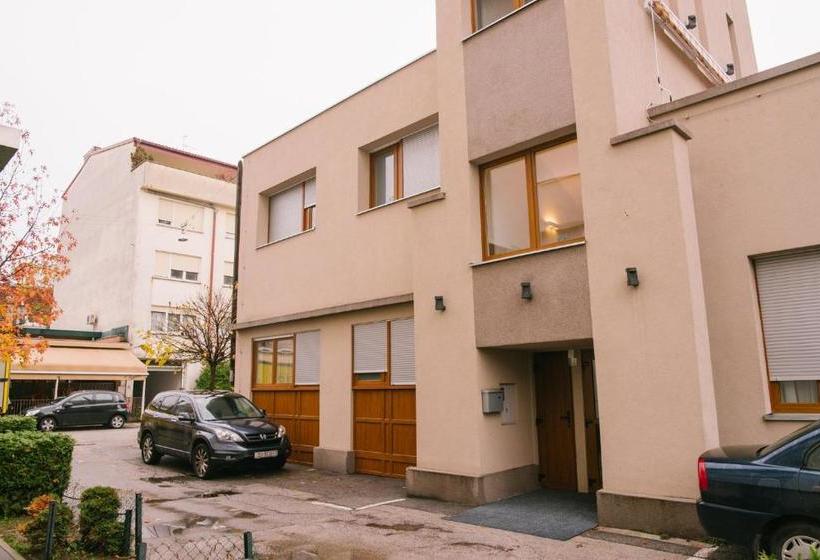 בית מלון כפרי Lux B&b