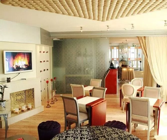 Boutique Hotel Mama