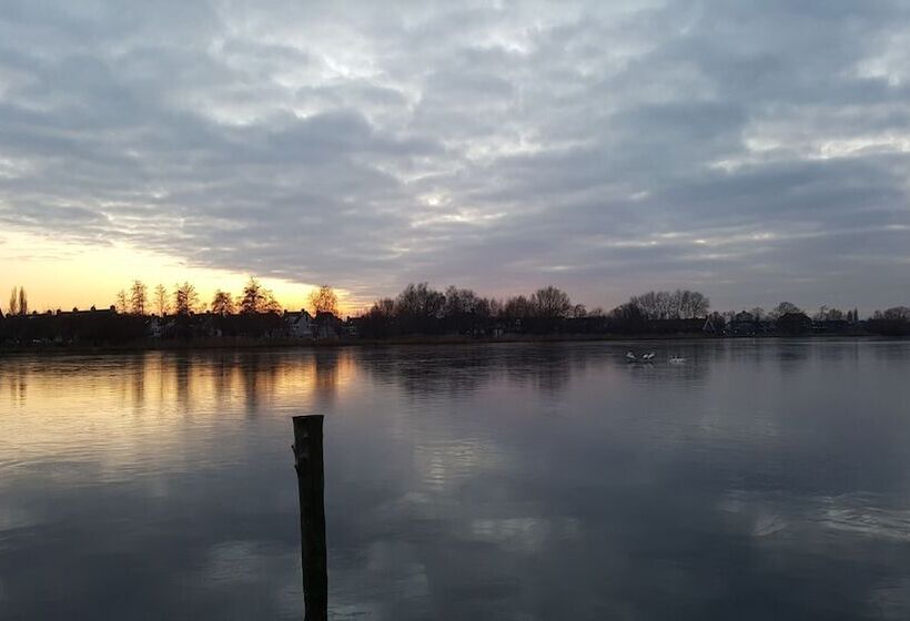 Отель Restaurant Lakeside