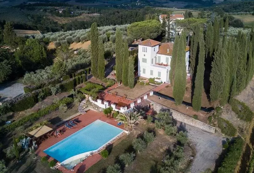 Hotelli Villa Del Pino B&b