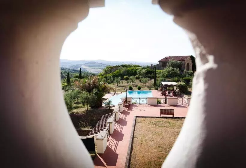Hotelli Villa Del Pino B&b