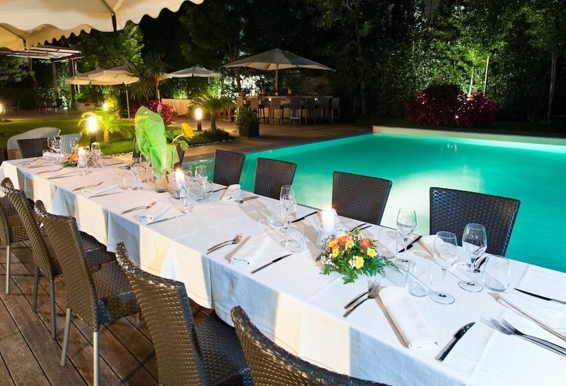 هتل Villa Maria Cristina