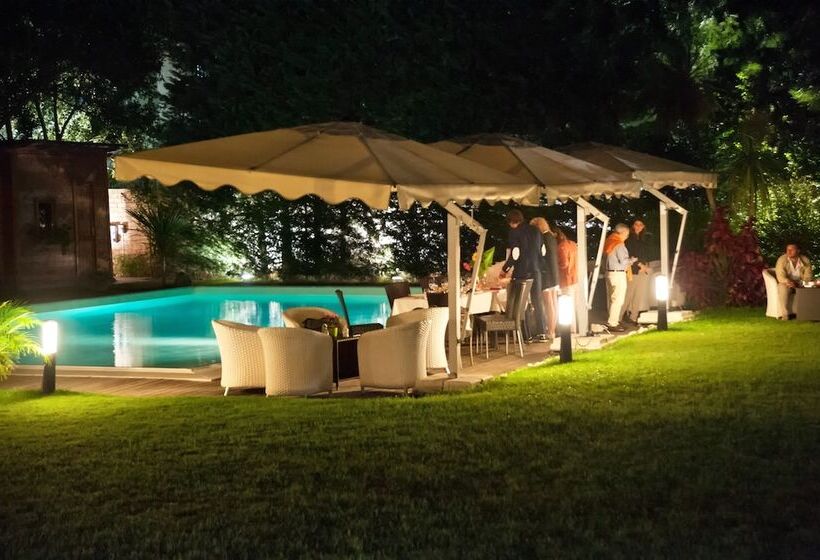 هتل Villa Maria Cristina