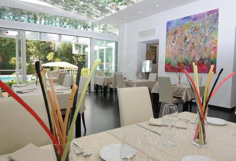 هتل Villa Maria Cristina