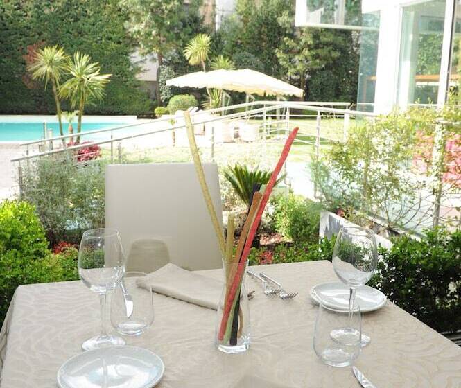 هتل Villa Maria Cristina