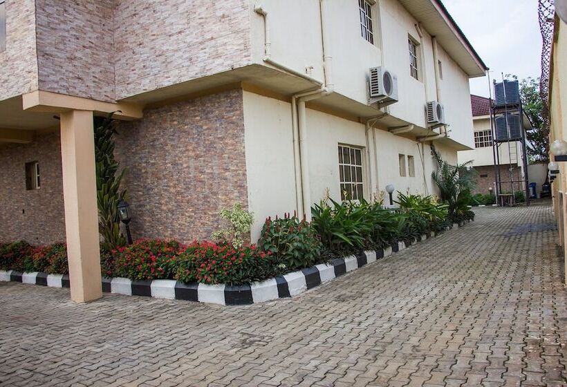 هتل Tivoli Residence & Bar