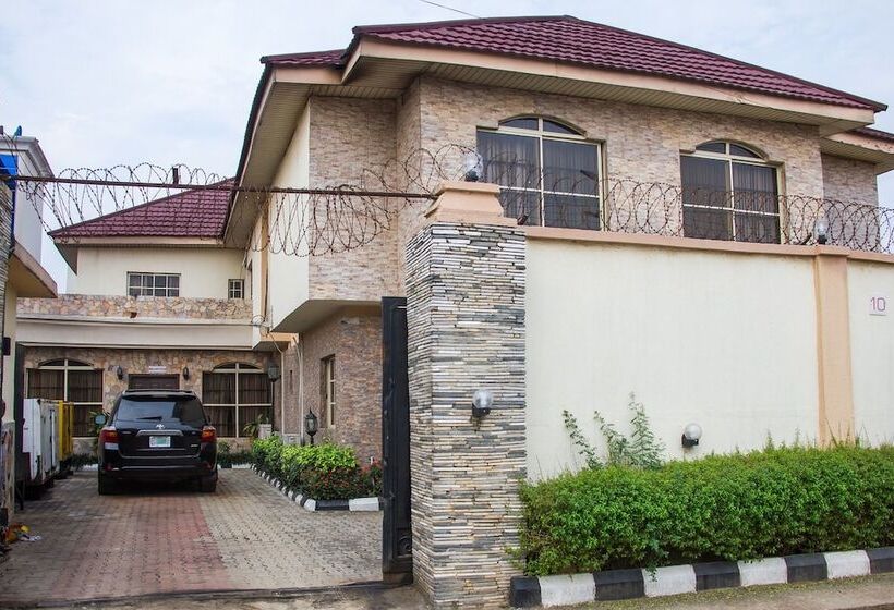 هتل Tivoli Residence & Bar