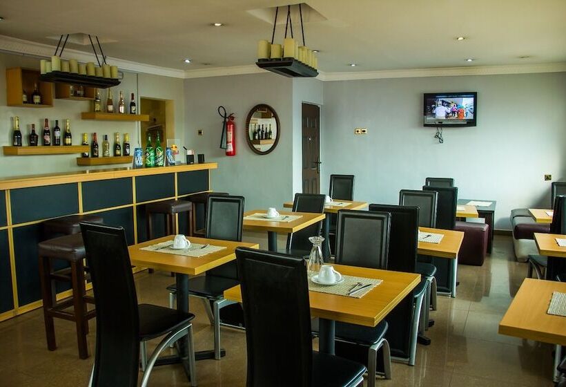 هتل Tivoli Residence & Bar