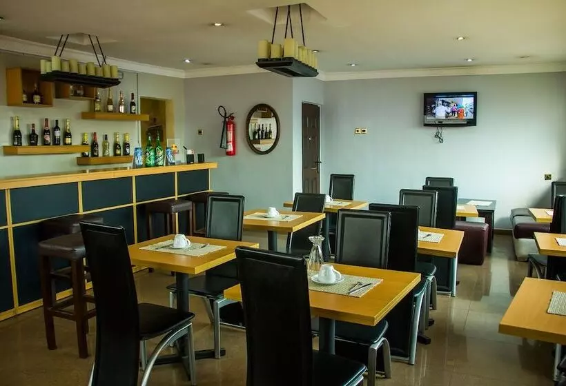 هتل Tivoli Residence & Bar