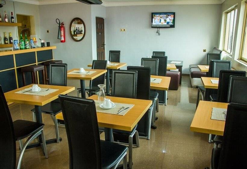 هتل Tivoli Residence & Bar