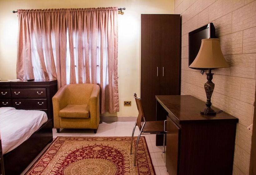 هتل Tivoli Residence & Bar