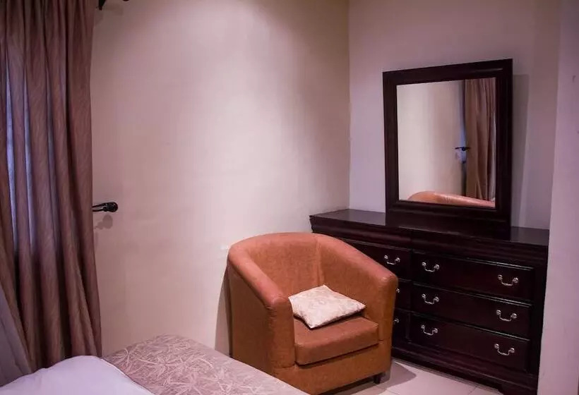 هتل Tivoli Residence & Bar