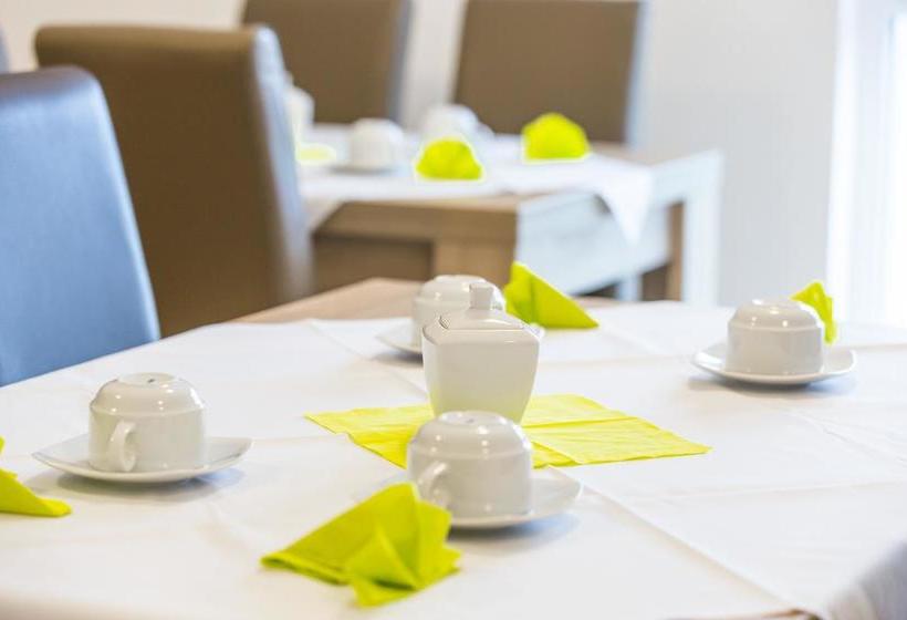 Отель Anna Hilden