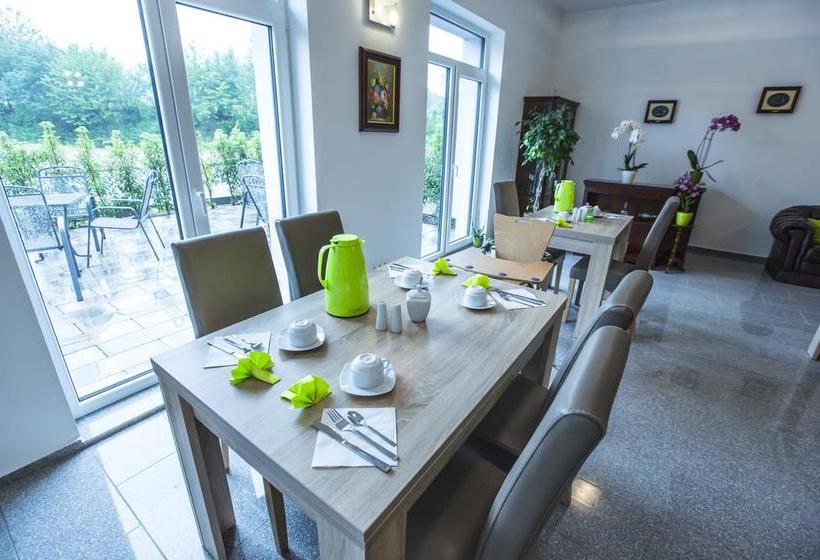 Отель Anna Hilden