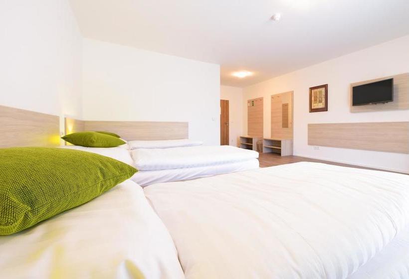 Отель Anna Hilden