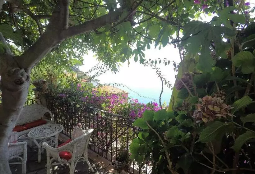 هتل Cinqueterre Holidays