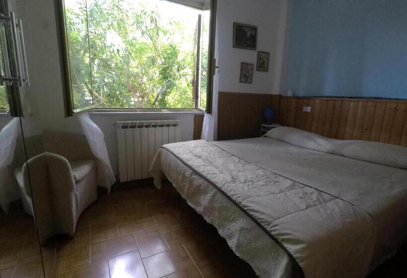 Отель Cinqueterre Holidays