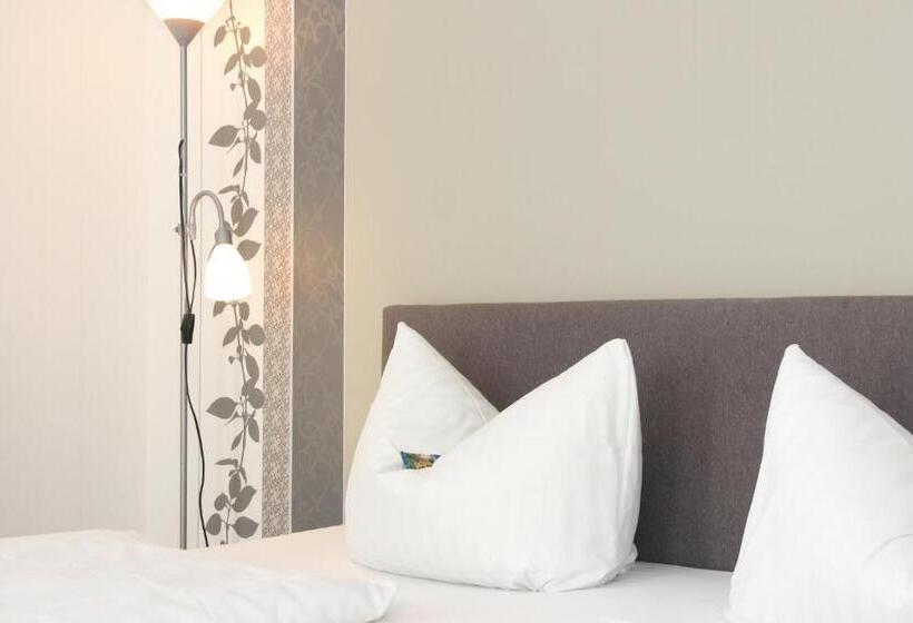 酒店 Gasthof Zum Diemeltal