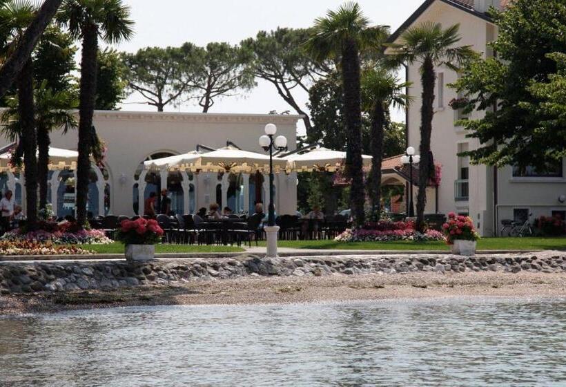 Отель Lugana Parco Al Lago