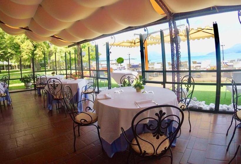 Отель Lugana Parco Al Lago