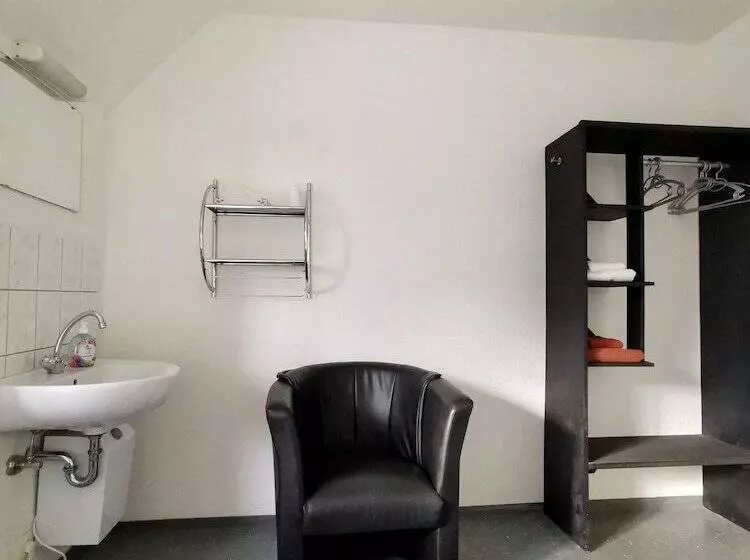 Hotelli Pension Akropolis