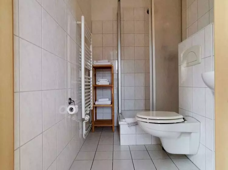 Hotelli Pension Akropolis